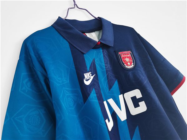 Arsenal Away Retro Jersey 1995-1996 Season - Image 4