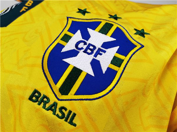 Brazil Home Retro Jersey 1991-1993 Season - Image 5