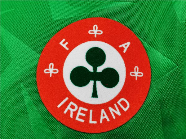 Ireland Home Retro Jersey 1990-1992 Season - Image 4