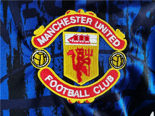 Manchester United Black and Blue Retro Jersey 1993 Season - Image 7