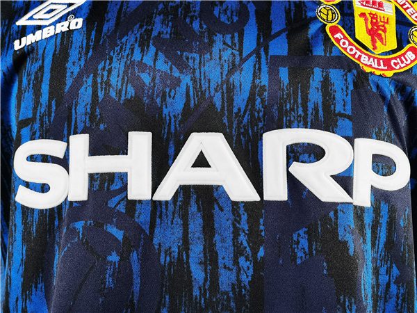 Manchester United Black and Blue Retro Jersey 1993 Season - Image 5