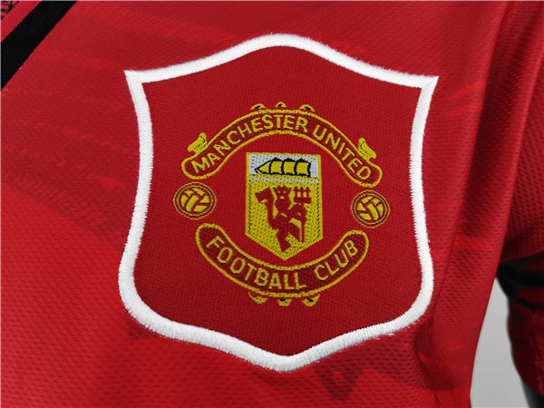 Manchester United Home Retro Jersey 1994-1996 Season - Image 4