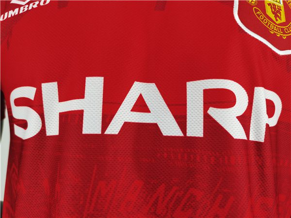 Manchester United Home Retro Jersey 1994-1996 Season - Image 3