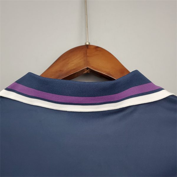 Tottenham Hotspur Away Retro Jersey 1994-1995 Season - Image 5