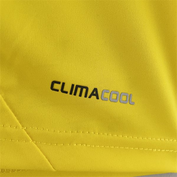 Real Madrid Yellow Goalkeeper Retro Jersey 2011 2012 Season - Image 7