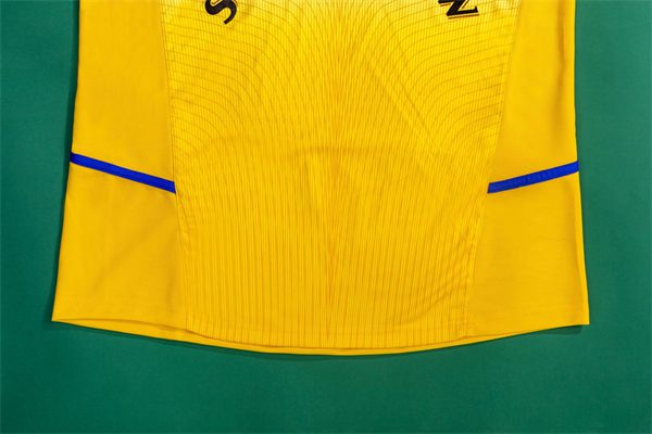 Leeds United Third Retro Shirt 2002 2003 - Image 8