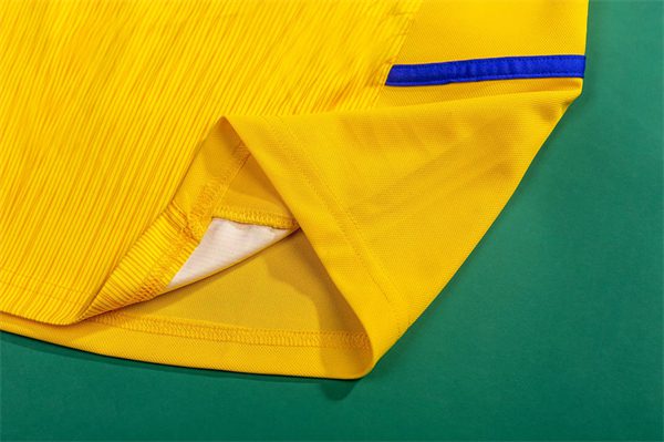 Leeds United Third Retro Shirt 2002 2003 - Image 10