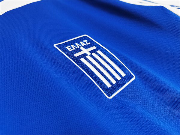 Greece Home retro jersey 2004 - Image 9