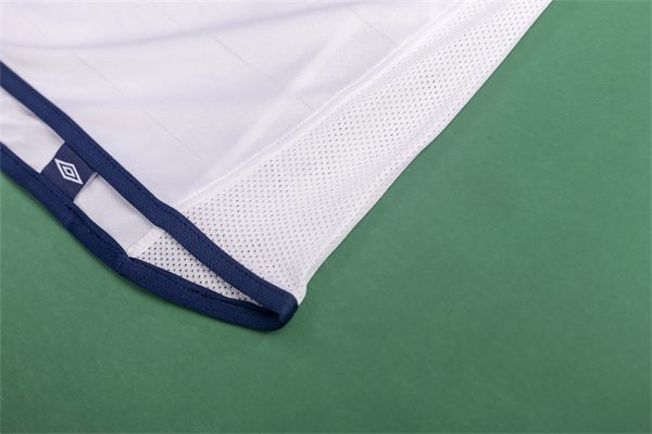 England Home Retro Shirt 2004 - Image 9