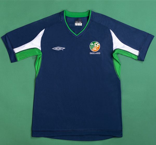 Ireland Third Retro Shirt 2002 - Image 3