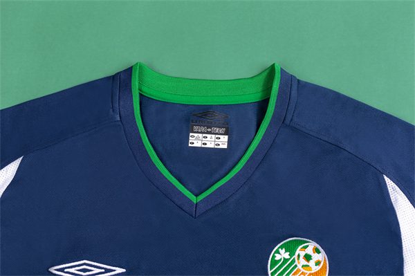 Ireland Third Retro Shirt 2002 - Image 5