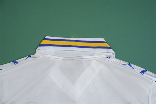 Leeds United Home Retro Shirt 1998 1999 - Image 9
