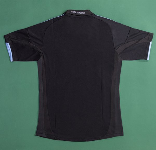 Real Madrid Away Retro Shirt 2009 2010 - Image 4