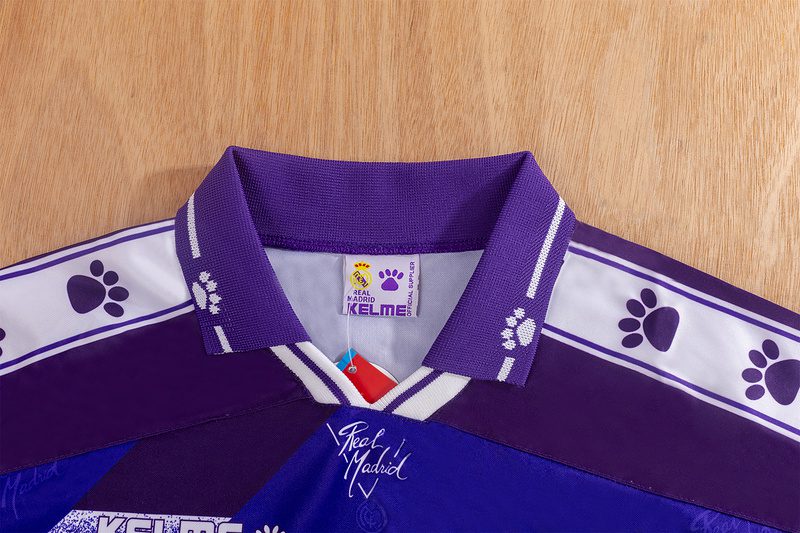 Real Madrid Away Retro Jersey 1994-1996 - Image 4
