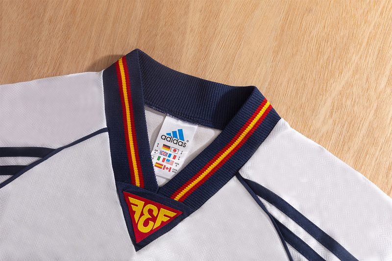 Spain 1998 Away Retro Jersey - Image 4
