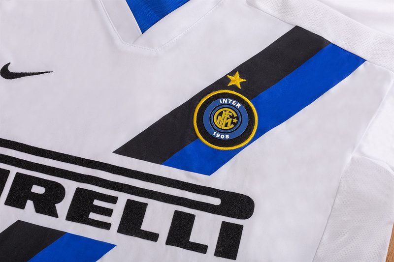 Inter Milan 2002 2003 Away Retro Jersey - Image 5