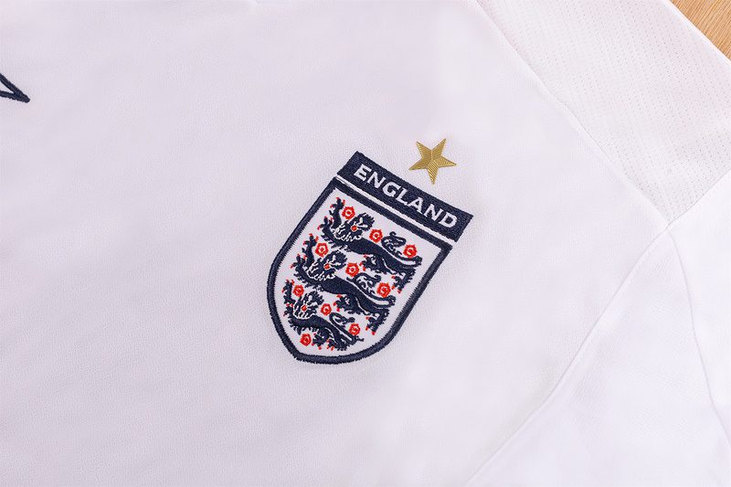 England 2006 Home Long Sleeve Jersey - Image 7