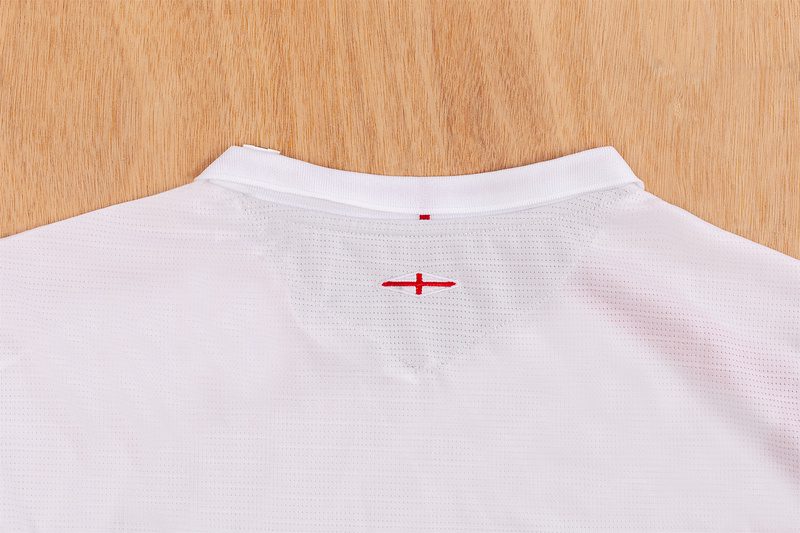 England 2006 Home Long Sleeve Jersey - Image 9