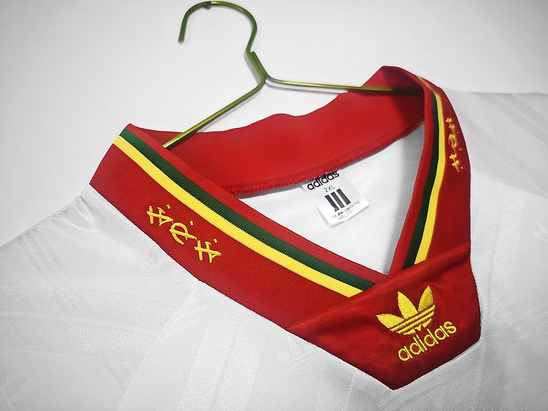 Portugal 1992 1994 Away Retro Jersey - Image 4