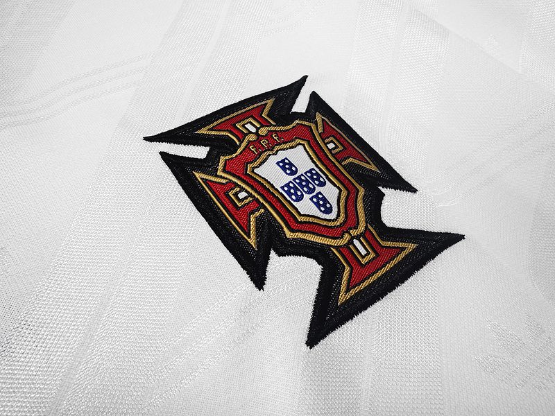 Portugal 1992 1994 Away Retro Jersey - Image 5