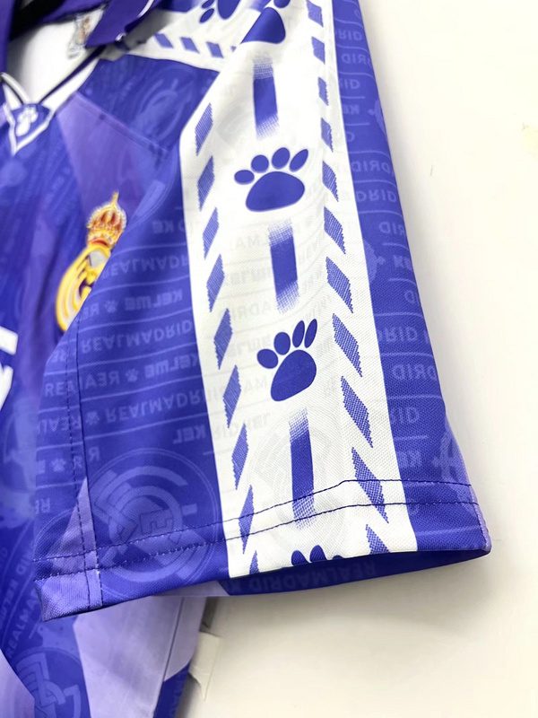 Real Madrid 1996 1997 Away Retro Jersey - Image 4