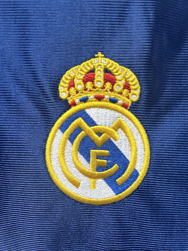 Real Madrid 1998 2000 Third Retro Jersey - Image 7
