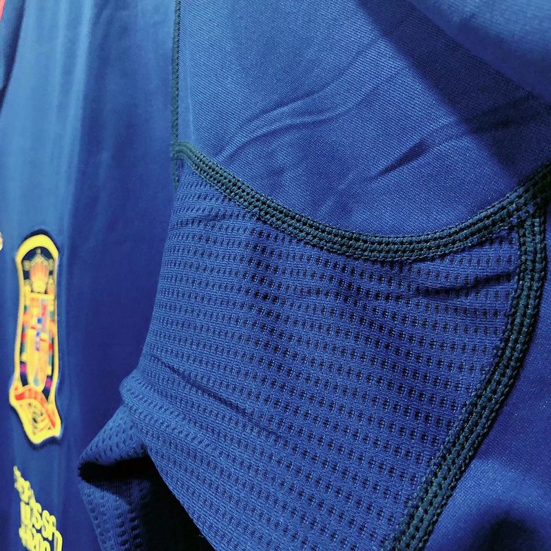 Spain 2010 Away Retro Jersey - Image 6