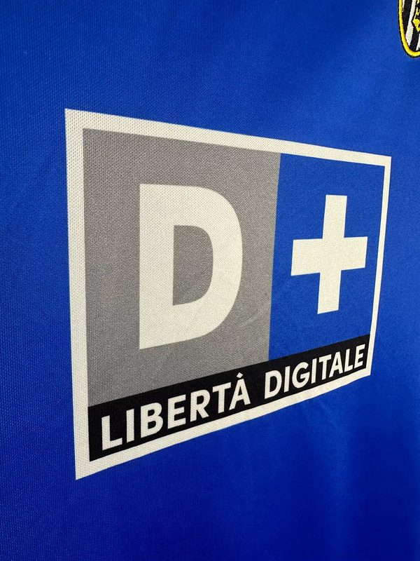 Juventus 1999 2000 Away Long Sleeve Jersey - Image 8