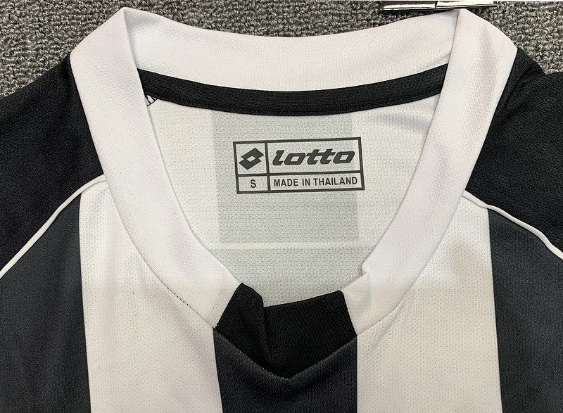 Juventus 2002 2003 Home Retro Jersey - Image 7