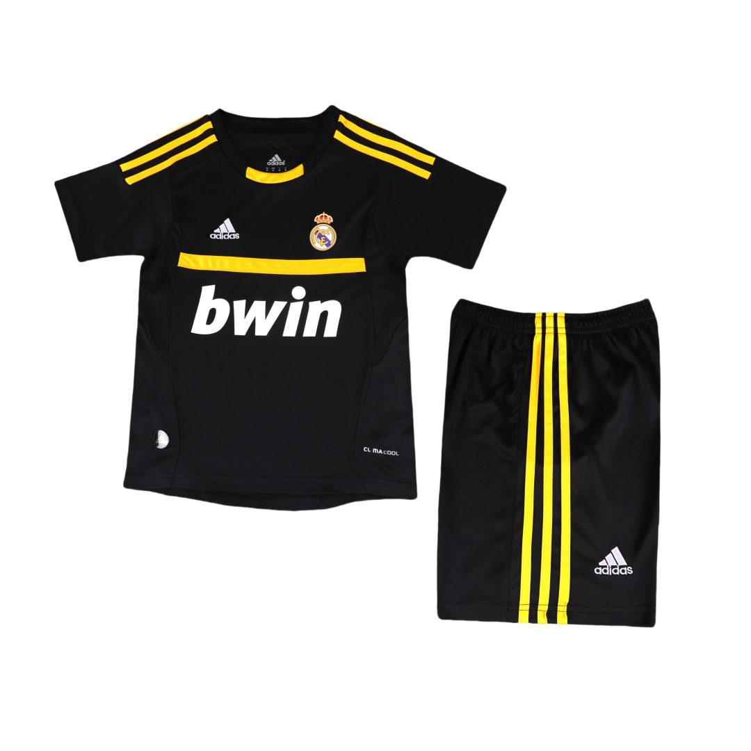 Real Madrid 2011 2012 Black GK Kid Kit (Jersey and Short)