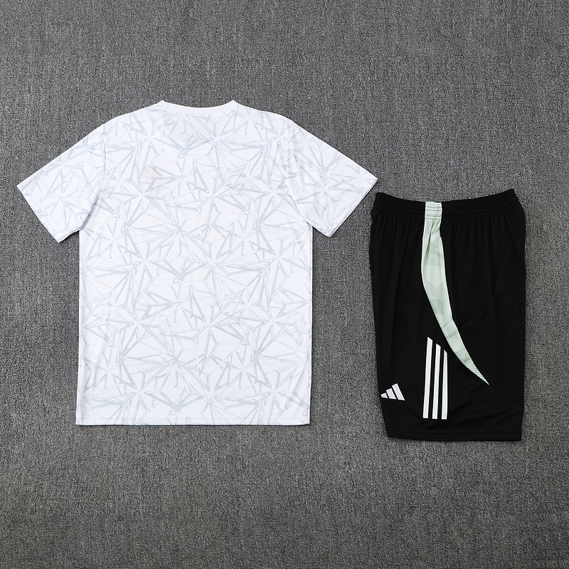 Real Madrid Short Sleeve Training Suit 25/26 - Image 4