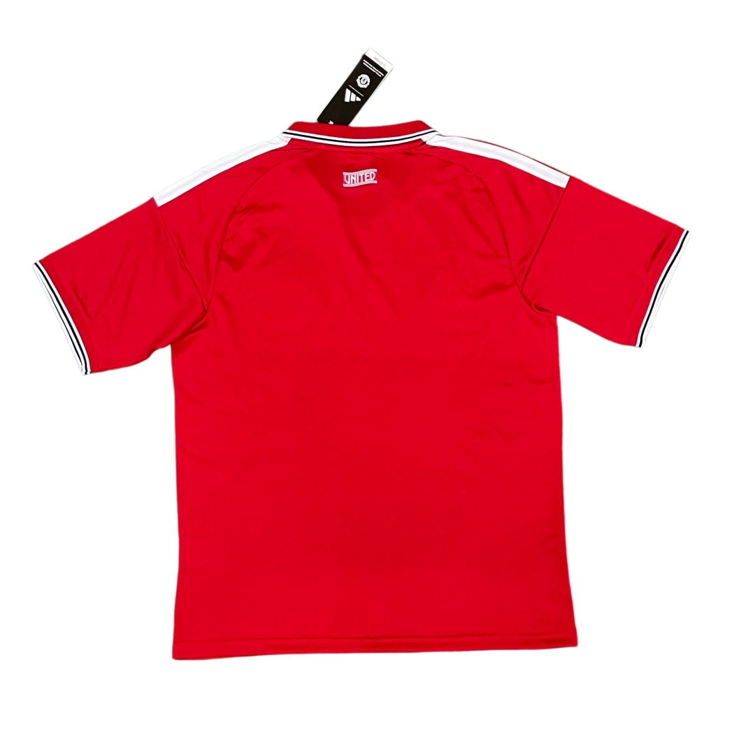 Alternative view of Manchester United Home Jersey 2627