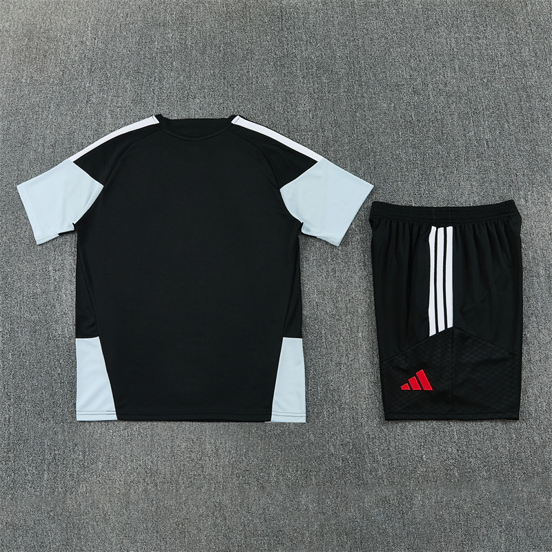 Liverpool Black Short Sleeve Training Suit 2627 - Image 4