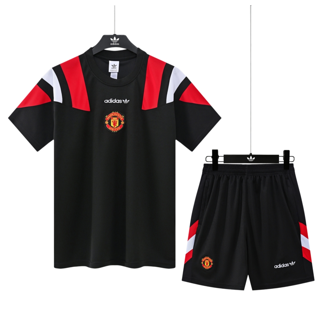 Manchester United Black Retro Short Sleeve Training Suit 2627