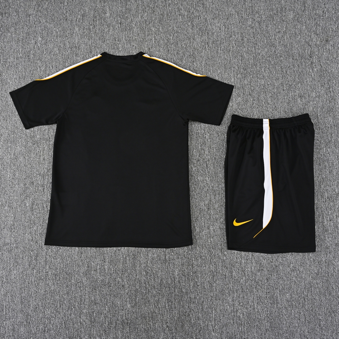 Chelsea Black Short Sleeve Training Suit 2627 - Image 4