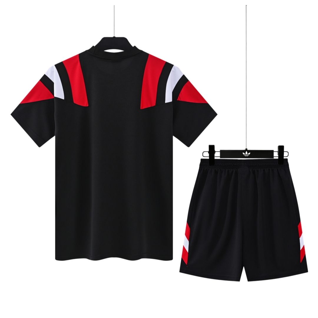 Alternative view of Manchester United Black Retro Short Sleeve Training Suit 2627