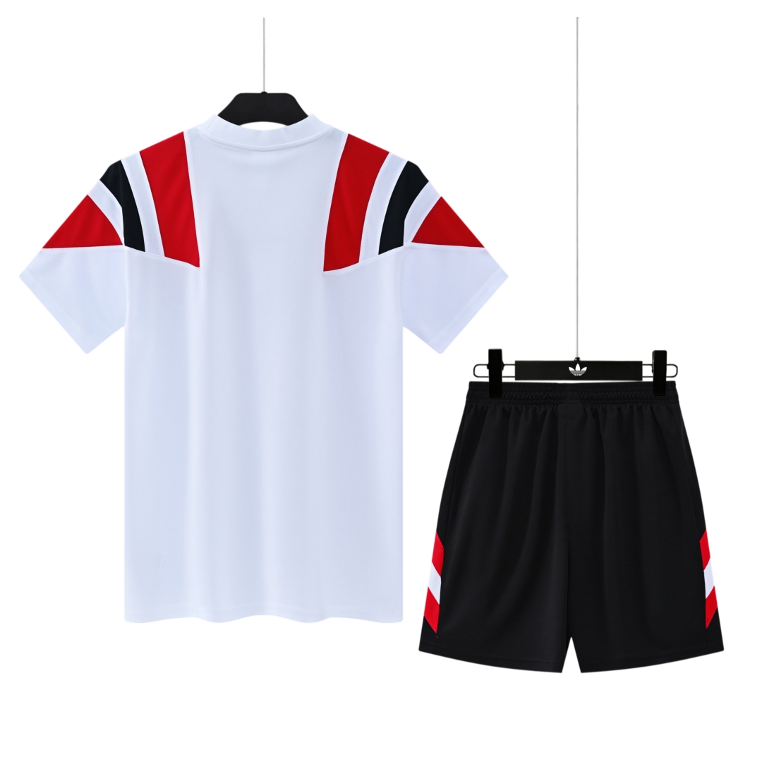 Alternative view of Manchester United White Retro Short Sleeve Training Suit 2627