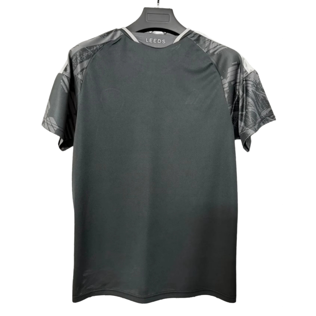 Alternative view of Leeds United Third Jersey 2627